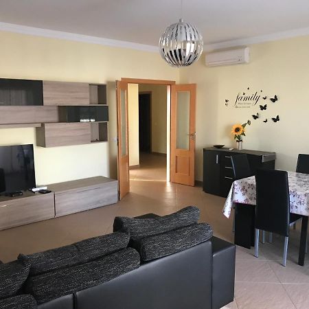 Apartamento T3 Al-Gharb Armação de Pêra Dış mekan fotoğraf